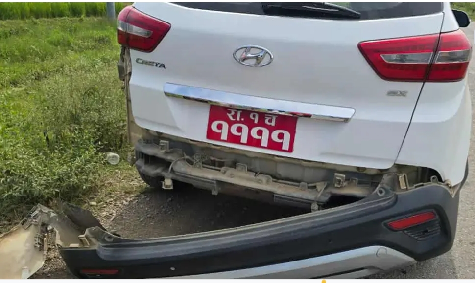 दीपक गिरी सवार गाडी दुर्घटना