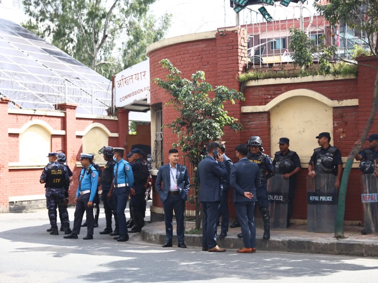 जेन-जी समूहको धम्कीपछि आज बिहानैदेखि काठमाडौंको संवेदनशील ठाउँमा प्रहरीको कमाण्डो टोली परिचालन